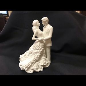 Monique Lhuillier Modern Bride & Groom Cake Topper